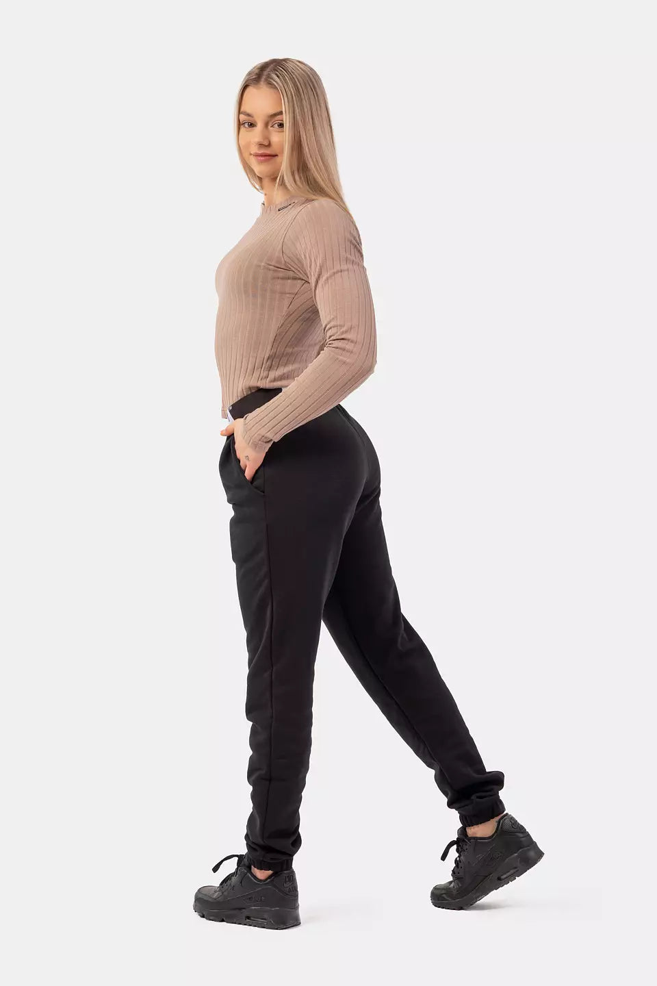 NEBBIA Iconic Mid-Waist Sweatpants, Svart