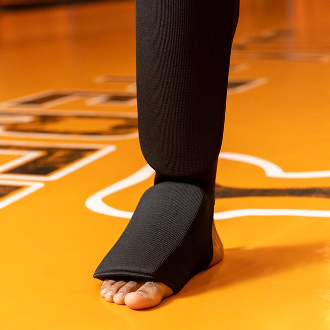 Gorilla Wear Jefferson Shin Guards, Black